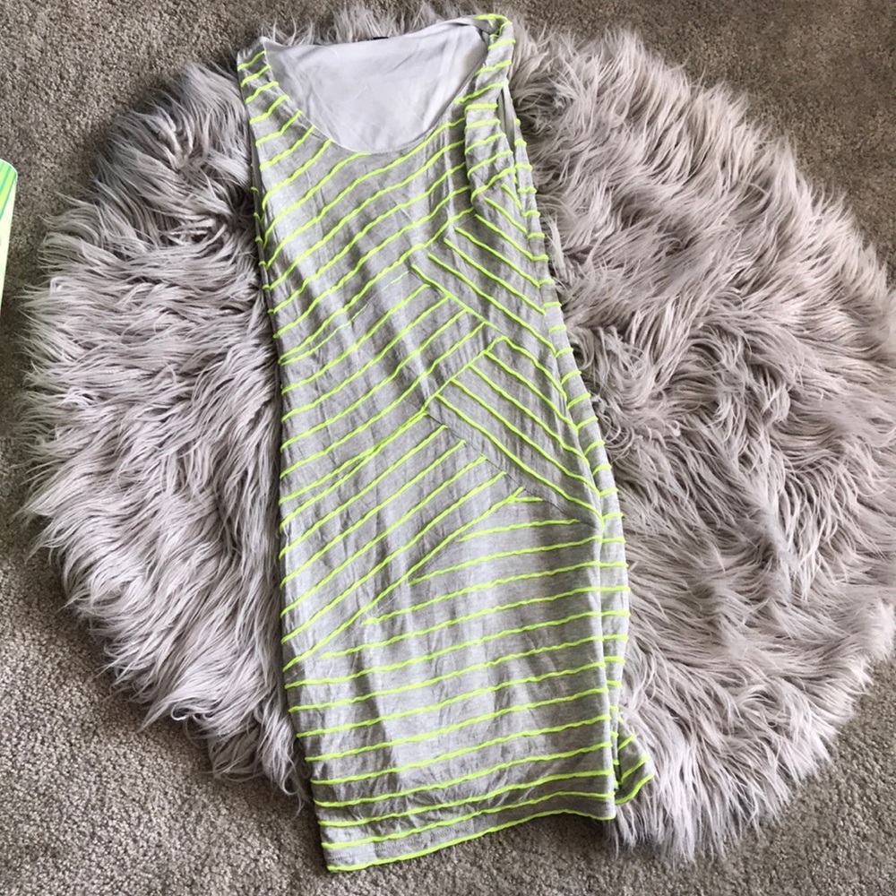 Short maxi dress